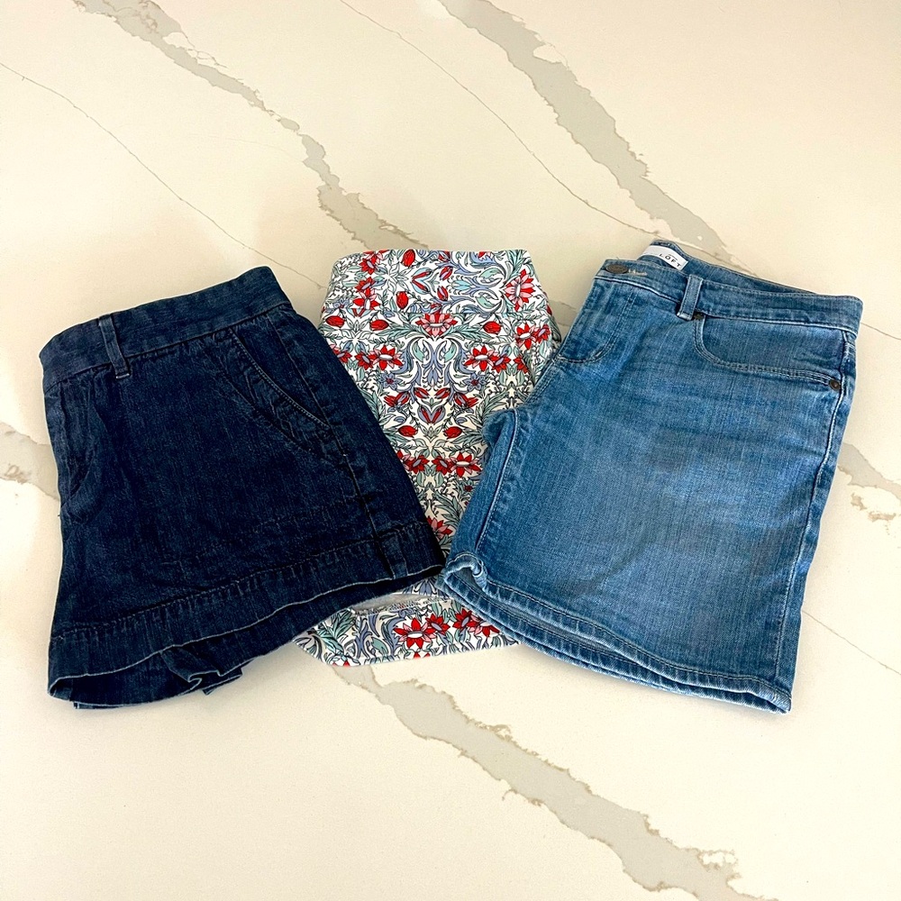 LOFT Denim and Floral Shorts Collection size 0 or 25